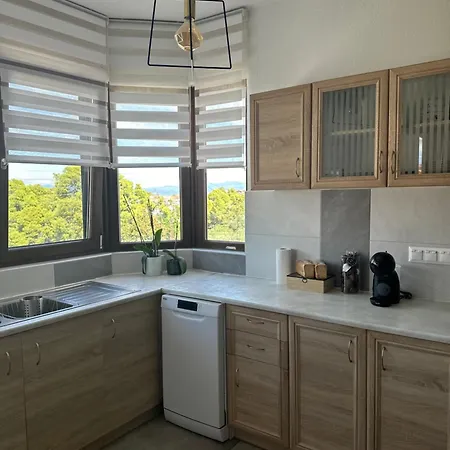 Artemis House * Néa Fókaia